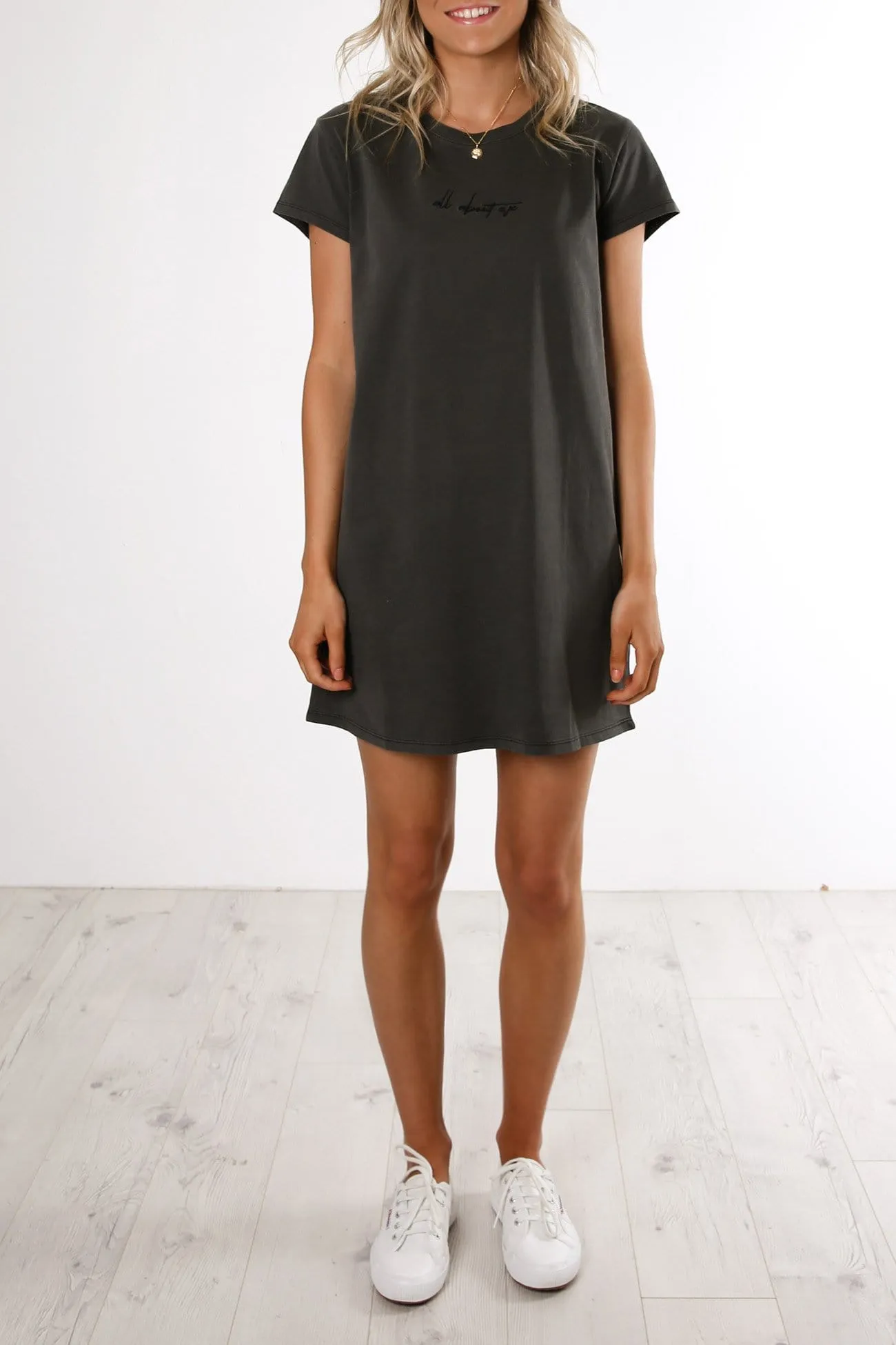 AAEVE Relaxed Tee Dress Black