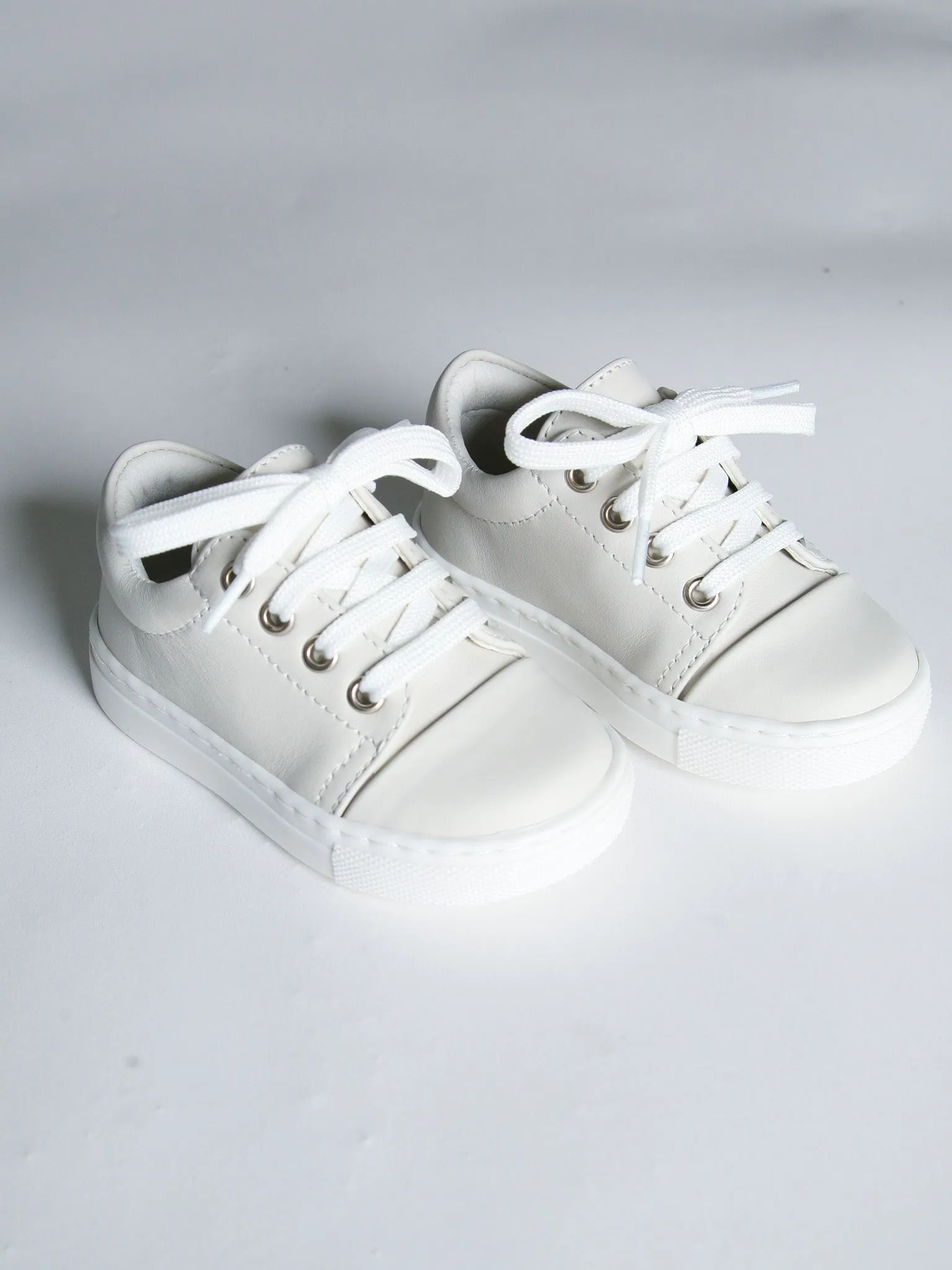 Borboleta beige 'Santiago' Leather Trainers