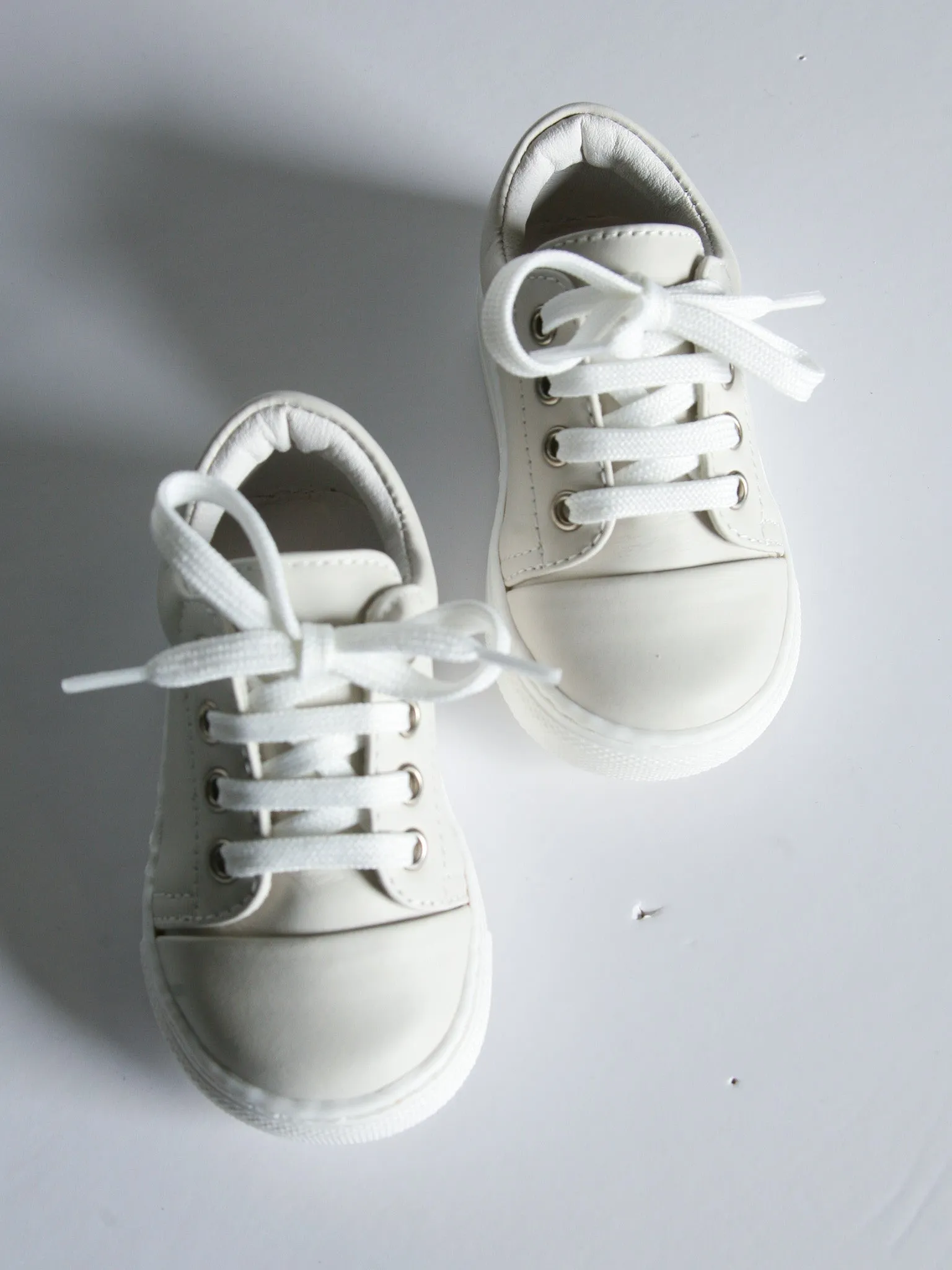 Borboleta beige 'Santiago' Leather Trainers