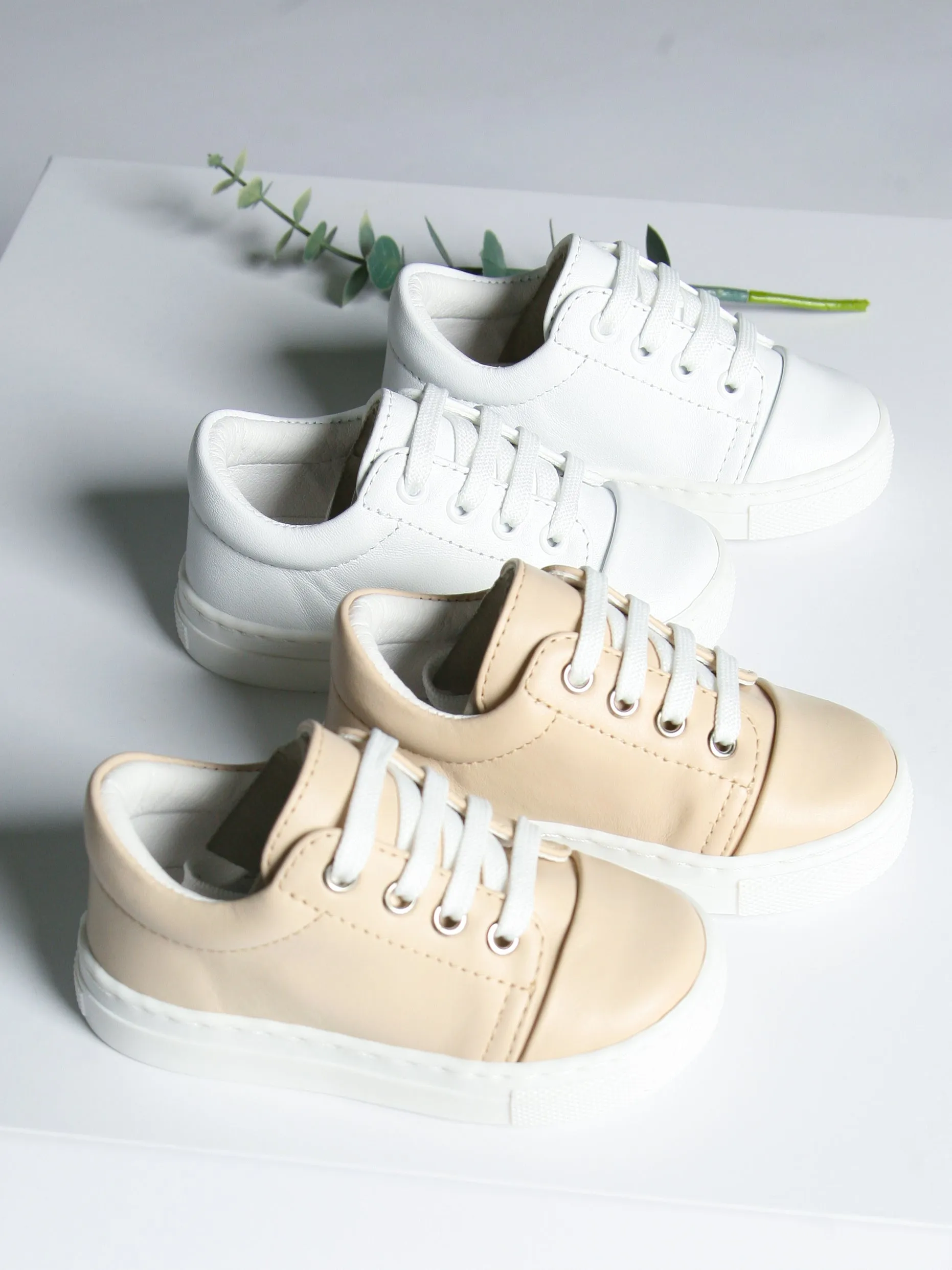 Borboleta Nude 'Santiago' Leather Trainers