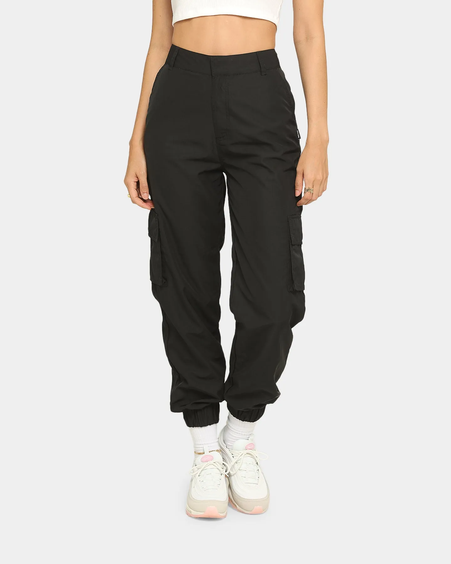 EN ES Women's Classic Cargo Pant Black